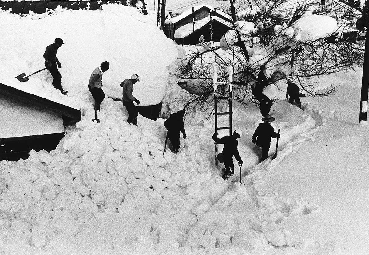 Clearing snow