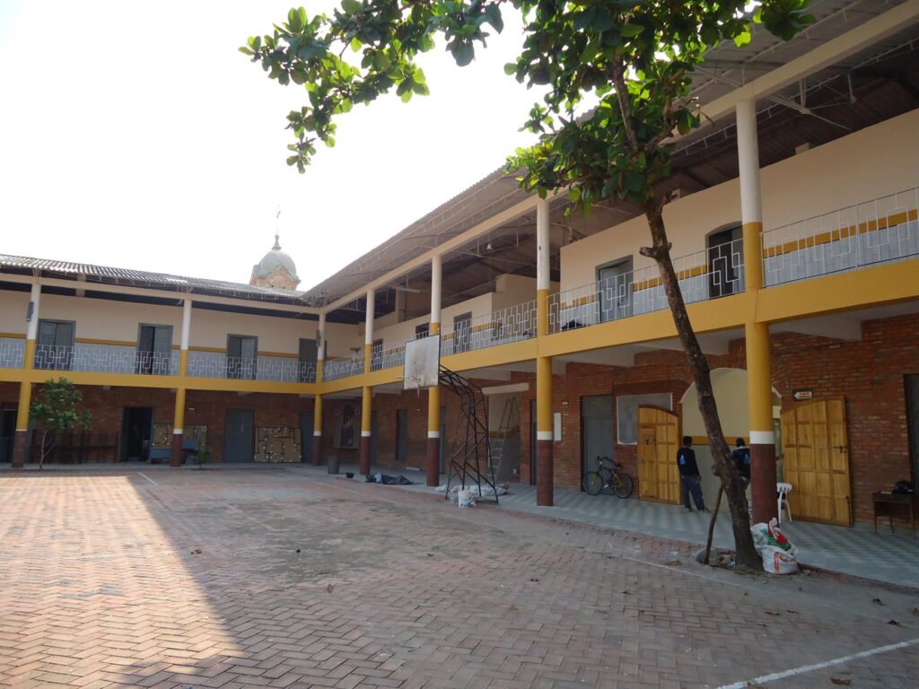 The Colegio Salesiano Miguel Unia today. The school was formerly an asylum for children affected by leprosy (1899-1905). (Photograph taken by Hernan Moya Ortiz.)