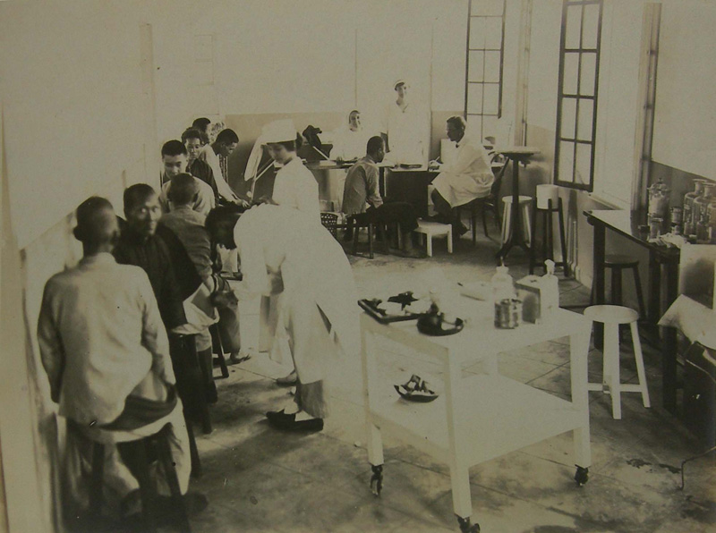 Clinic at Taihoku, taken by Dr W Wade on his visit in 1931