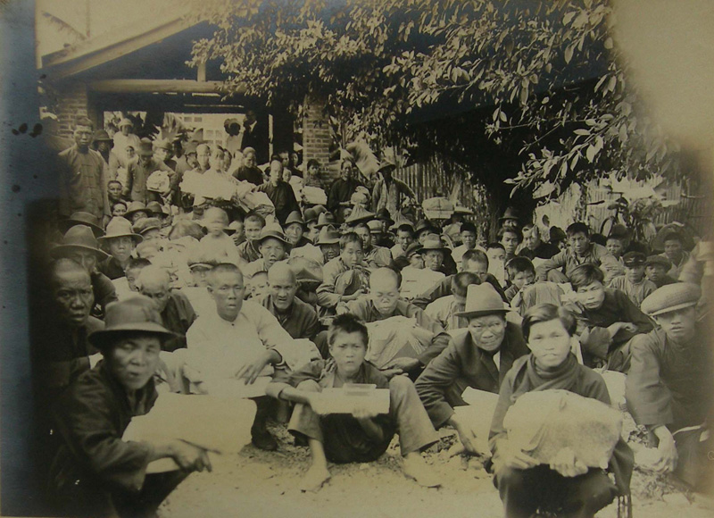 People at Taihoku, 1931